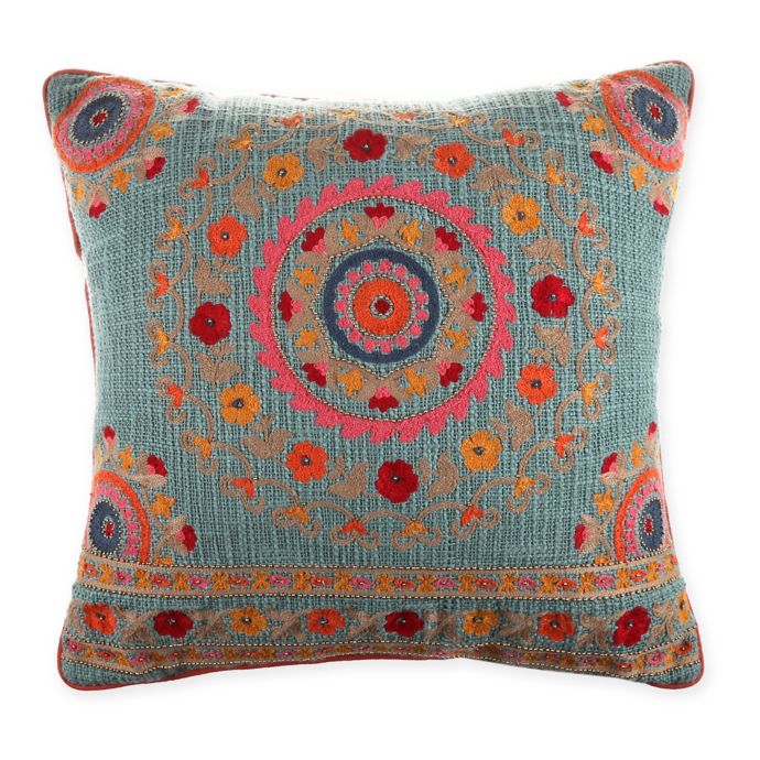 Global Caravan Floral Medallion Throw Pillow In Turquoise Bed