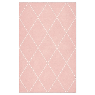nuLOOM Elvia 5&#39; x 8&#39; Area Rug in Baby Pink. View a larger version of this product image.