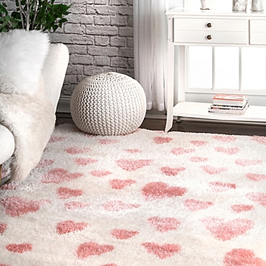 nuLOOM Alison Heart 7&#39;10&quot; x 10&#39; Area Rug in Pink. View a larger version of this product image.