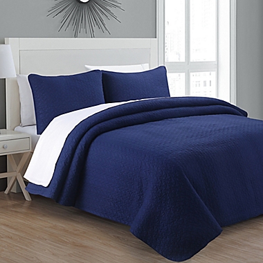 Estate Collection Tristan Full/Queen Quilt Set in Navy. View a larger version of this product image.