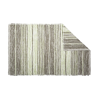 Design Imports Variegated Stripe 2&#39; x 3&#39; Reversible Accent Rug. View a larger version of this product image.