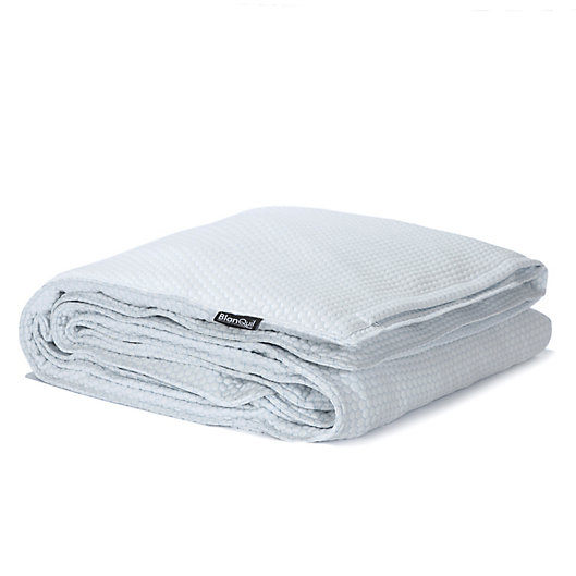 Alternate image 1 for BlanQuil Chill Cooling Weighted Blanket in White