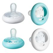 Tommee Tippee&reg; Closer to Nature&reg; 4-Pack 0-6M Breast-Like Silicone Pacifiers