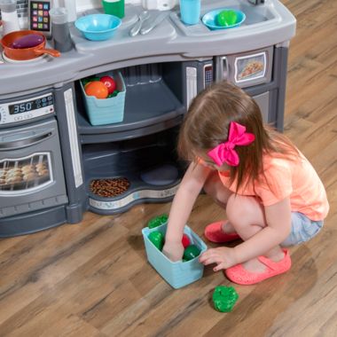 downtown delights kitchen set step2