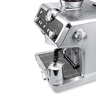 De&rsquo;Longhi La Specialista &reg; Dual Heating System Espresso Machine in Stainless Steel. View a larger version of this product image.
