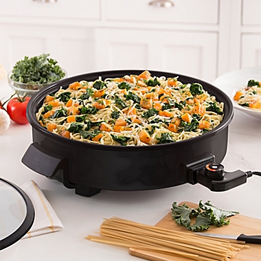 Dash&reg; 14-Inch Rapid Skillet in Black. View a larger version of this product image.