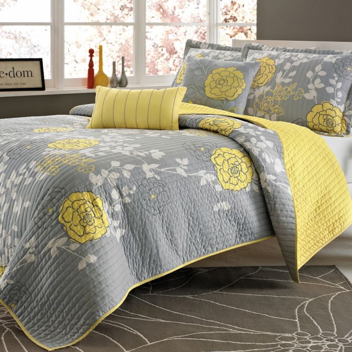 Ella 4Piece Twin/Twin XL Quilt Set Bed Bath and Beyond Canada