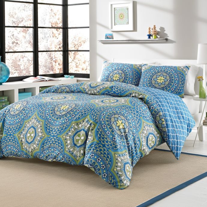 Layla 3-4 Piece Reversible Duvet Cover Set | Bed Bath and Beyond Canada
