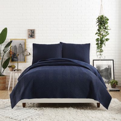 Maker&#39;s Collective Jersey Herringbone Stitch Twin/Twin XL Quilt in Navy