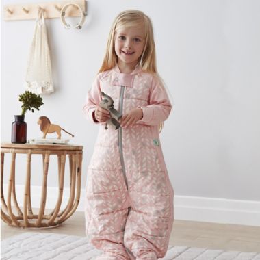 ergoPouch&reg; Size 2-12M Organic Cotton Wearable Blanket in Spring Leaves. View a larger version of this product image.
