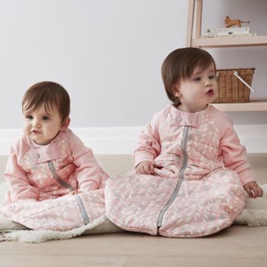 ergoPouch&reg; Size 2-12M Organic Cotton Wearable Blanket in Spring Leaves. View a larger version of this product image.