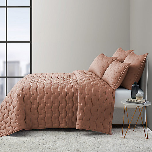 Alternate image 1 for O&O by Olivia & Oliver™ Lofty Stitch Full/Queen Quilt in Rose