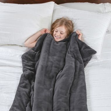 Therapedic&reg; 6 lb. Kids Weighted Blanket with Elephant Plush Toy in Grey. View a larger version of this product image.