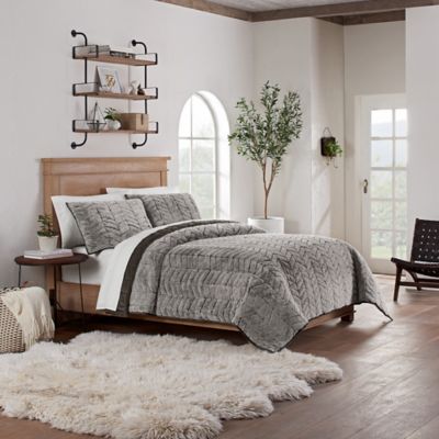 UGG® Pinecreek 3-Piece Quilt Set | Bed 