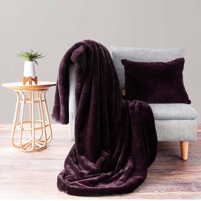 UGG® Polar Throw Pillow and Blanket Gift Set | Bed Bath & Beyond