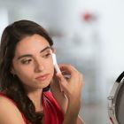 Alternate image 1 for Flawless&reg; Dermaplane&trade; GLO