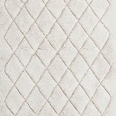 Vera Wang&reg; Marquis Diamond Bath Rug Set in Pastel Grey. View a larger version of this product image.