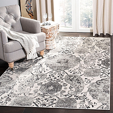 Safavieh Madison Gilly 3&#39; x 5&#39; Area Rug in Silver. View a larger version of this product image.