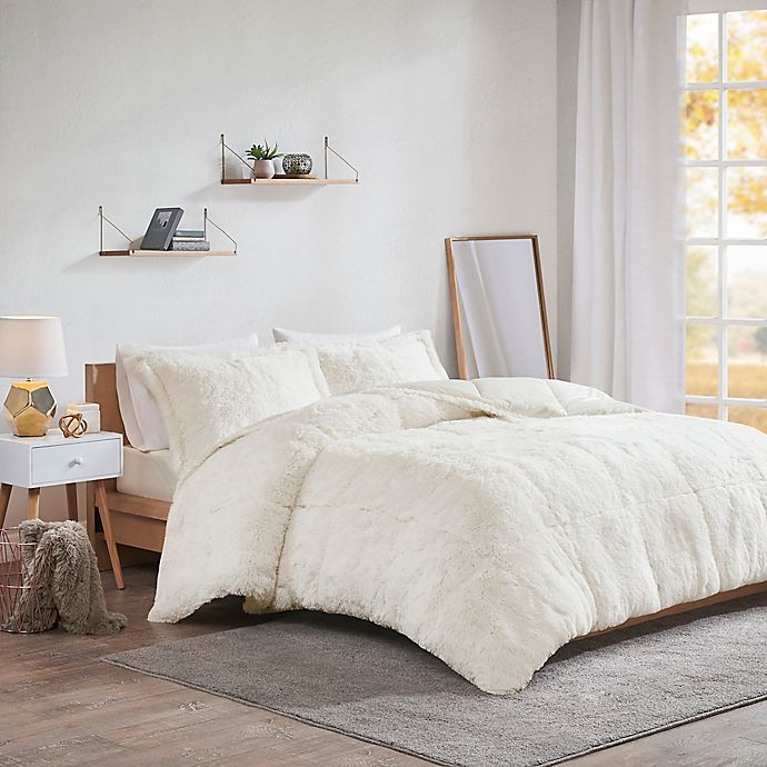 fur comforter white