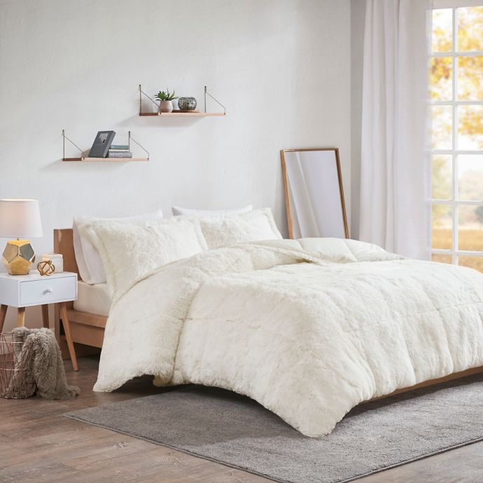 fur comforter white