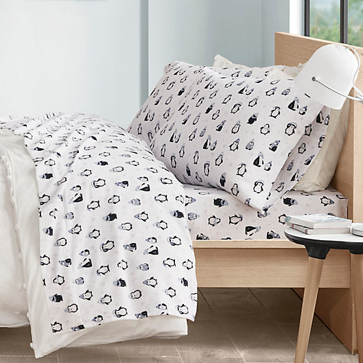 Cozy Penguin Print Flannel Sheet Set, King Bed Flannel Sheets