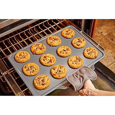 All-Clad Pro-Release Bakeware Nonstick 3-Piece Bakeware Set. View a larger version of this product image.