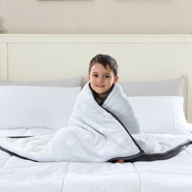 Therapedic&reg; Glow-in-the-Dark Reversible 6 lb. Weighted Throw Blanket in Grey. View a larger version of this product image.