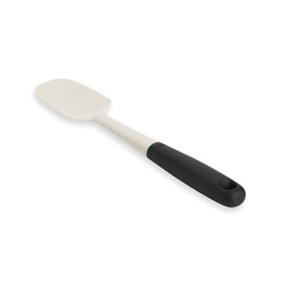 white spatula set