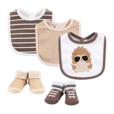 Hudson Baby&reg; Size 0-9M 5-Piece Mr. Hedgehog Bib and Sock Set in Brown