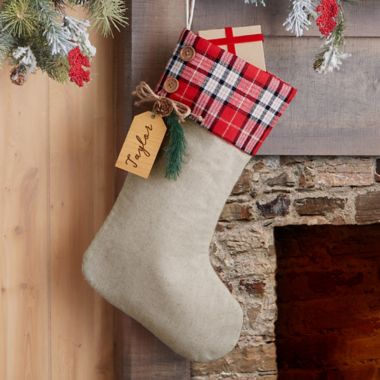 Simple Personalized Christmas Stocking Name Tags using Cricut