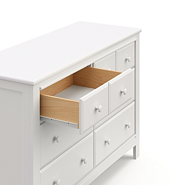 Graco&reg; Benton 6 Drawer Dresser in White. View a larger version of this product image.
