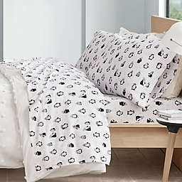 Intelligent Design Cozy Penguin Print Flannel Sheet Set