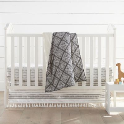 fiona crib set