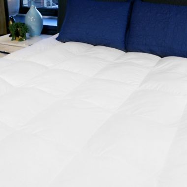 Therapedic&reg; Polar Nights&trade; 10x Cooling Ice Cube King Mattress Topper. View a larger version of this product image.