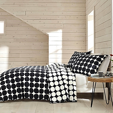Marimekko&reg; Pienet Kivet Full/Queen Quilt Set in Black. View a larger version of this product image.