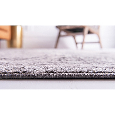 Unique Loom Wells 8&#39; x 10&#39; Area Rug in Light Gray. View a larger version of this product image.