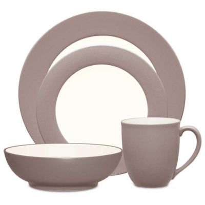 Noritake&reg; Colorwave Rim 4-Piece Place Setting