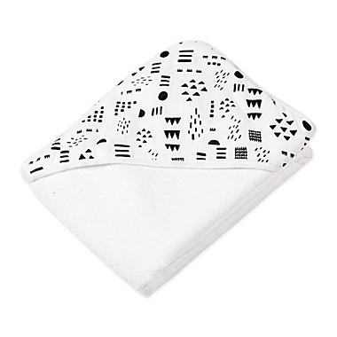 The Honest Company&reg; 2-Pack Pattern Play Hooded Towels. View a larger version of this product image.