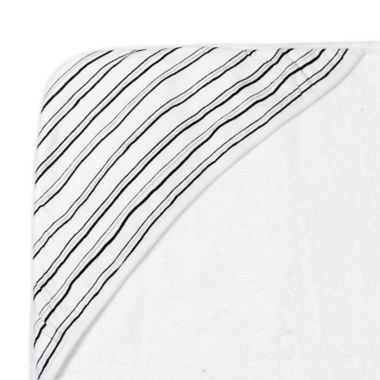 The Honest Company&reg; 2-Pack Pattern Play Hooded Towels. View a larger version of this product image.