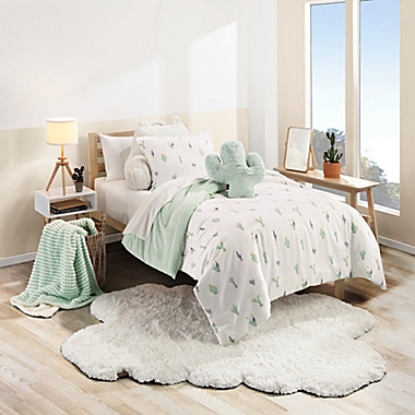 UGG&reg; Cactus Bloom 3-Piece Full/Queen Comforter Set in Mint. View a larger version of this product image.