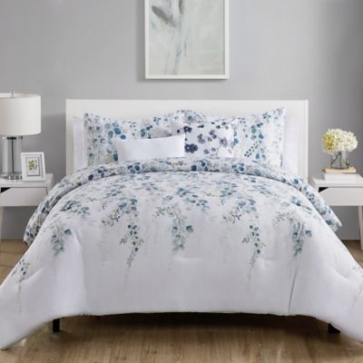 blue and white bedding