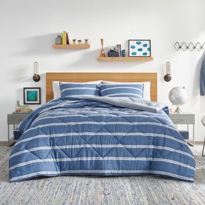 Nautica&reg; Keller Comforter Set in Blue