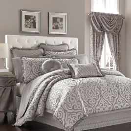 J Queen New York Luxembourg Duvet Cover Set In Antique Silver