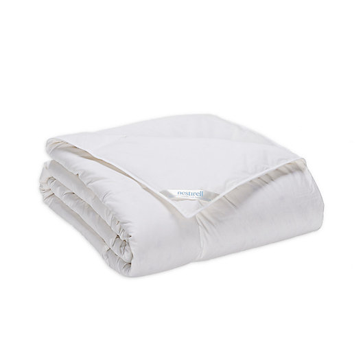 Alternate image 1 for Nestwell™ Light Warmth White Down Twin Comforter in White