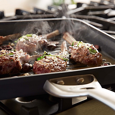 Calphalon&reg; Contemporary Nonstick 11-Inch Square Grill Pan. View a larger version of this product image.