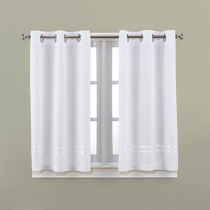 Bath Window Curtain Panels, What Kind Of Curtain For Bathroom Window