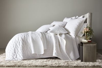 O&amp;O by Olivia &amp; Oliver&trade; Rompus Full/Queen Quilt in White