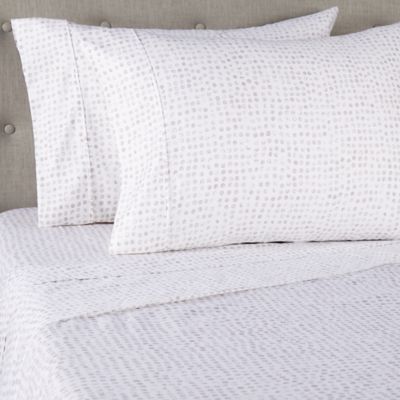 O&amp;O by Olivia &amp; Oliver&trade; Dots 825-Thread-Count Standard Pillowcases in Grey (Set of 2)
