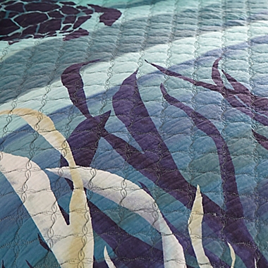 Donna Sharp Summer Surf Full/Queen Quilt in Blue. View a larger version of this product image.