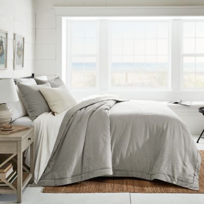 Bee &amp; Willow&trade; Dotted Lines 3-Piece Comforter Set in Grey